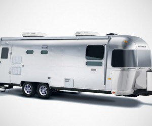 Airstream Land Yacht