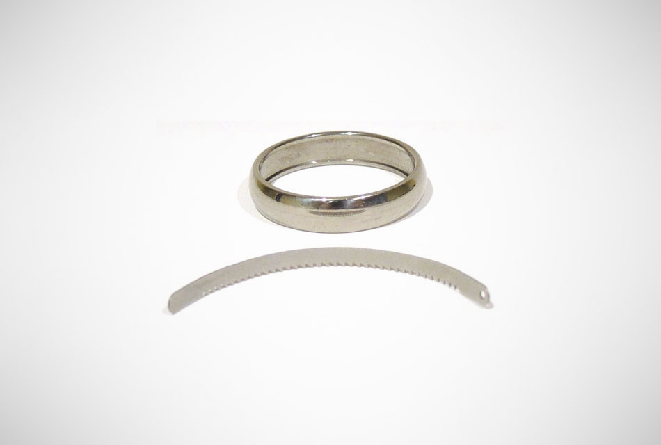 titanium-escape-ring